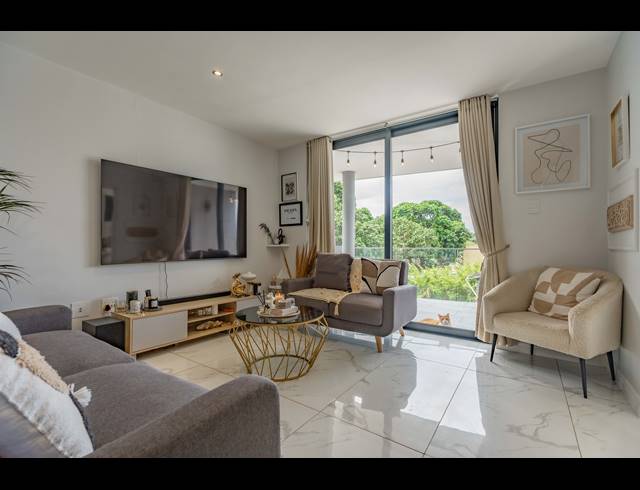 2 BEDROOM APARTMENT FOR SALE IN WINDERMERE